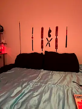 Snapshot of MiniMonroe chatting on 11/26/25, 11:55 MiniMonroe online show from 11/26/25, 11:55