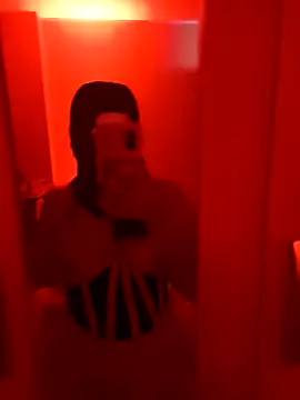 Snapshot of xcodigorojo chatting on 11/02/25, 04:15 xcodigorojo online show from 11/02/25, 04:15