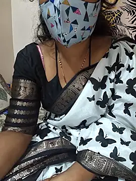 Snapshot of Best_Kannada_Couple chatting on 12/17/25, 05:35 Best Kannada Couple online show from 12/17/25, 05:35