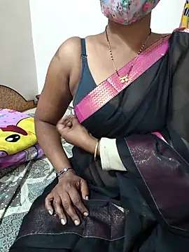 Snapshot of Best_Kannada_Couple chatting on 02/14/26, 04:31 Best Kannada Couple online show from 02/14/26, 04:31