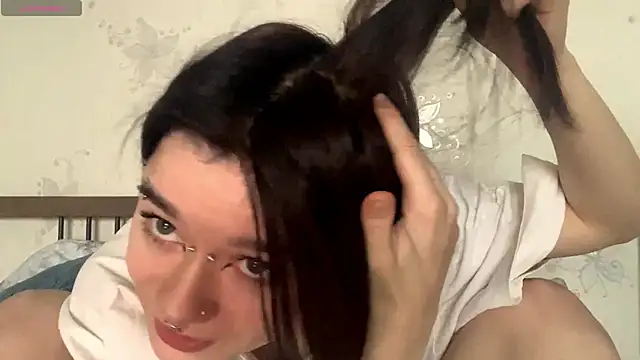 Snapshot of LorRebak chatting on 01/15/26, 12:21 LorRebak online show from 01/15/26, 12:21