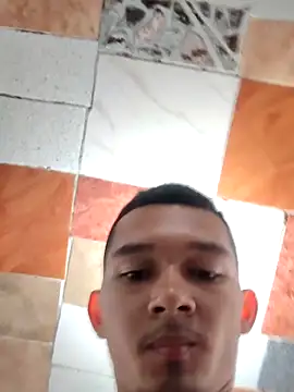 Snapshot of Rayangiss chatting on 03/21/26, 01:54 Rayangiss online show from 03/21/26, 01:54