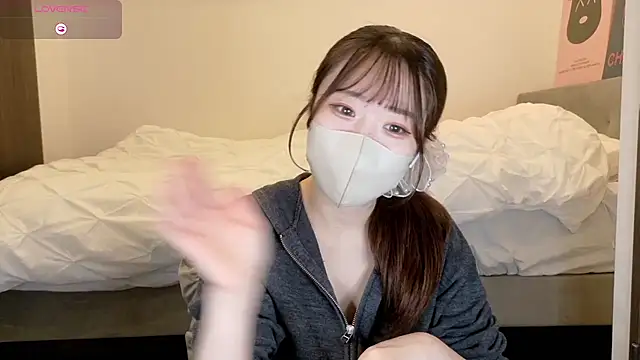 Snapshot of yura_ra_ra chatting on 04/12/26, 01:16 yura ra ra online show from 04/12/26, 01:16