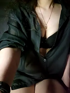 LinaCii online show from 11/03/25, 10:42