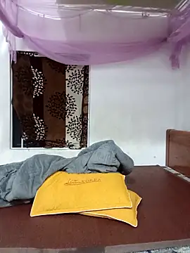 Snapshot of Labi2k chatting on 10/15/25, 05:02 Labi2k online show from 10/15/25, 05:02