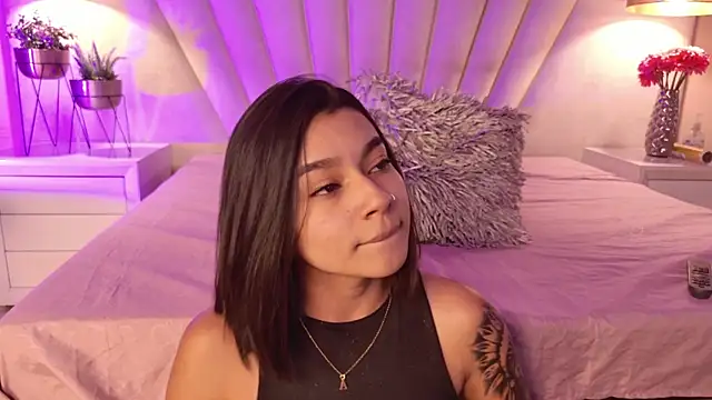 Snapshot of AlyssaRay chatting on 01/16/26, 07:29 AlyssaRay online show from 01/16/26, 07:29