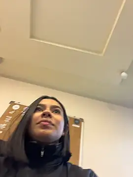 Snapshot of AlyssaRay chatting on 02/21/26, 01:01 AlyssaRay online show from 02/21/26, 01:01