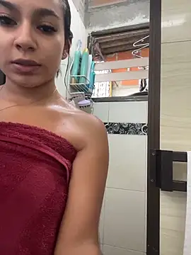 AlyssaRay online show from 04/25/26, 05:21