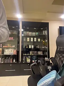 AlyssaRay online show from 04/28/26, 05:07