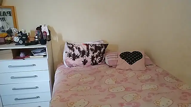 Snapshot of CllarinhaCortes chatting on 02/20/26, 03:23 CllarinhaCortes online show from 02/20/26, 03:23