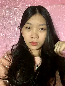 Snapshot of linh-lan1 chatting on 10/14/25, 10:38 linh-lan1 online show from 10/14/25, 10:38