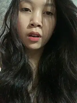 Snapshot of linh-lan1 chatting on 10/19/25, 12:28 linh-lan1 online show from 10/19/25, 12:28
