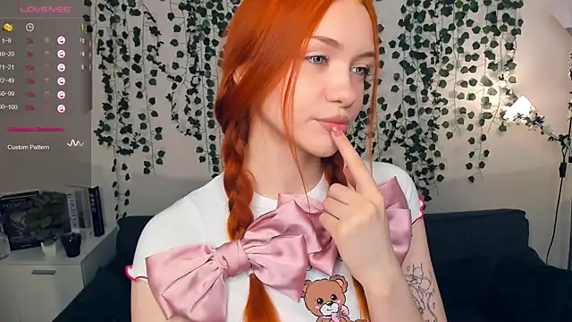 Foxy blush online show from 10/19/25, 09:04