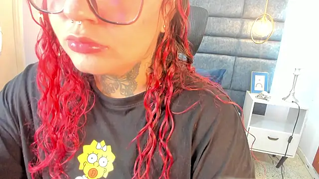 Snapshot of atennea_diiossa chatting on 11/05/25, 11:43 atennea diiossa online show from 11/05/25, 11:43