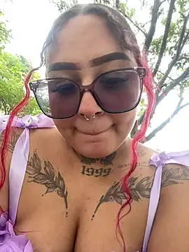 Snapshot of atennea_diiossa chatting on 11/15/25, 04:03 atennea diiossa online show from 11/15/25, 04:03