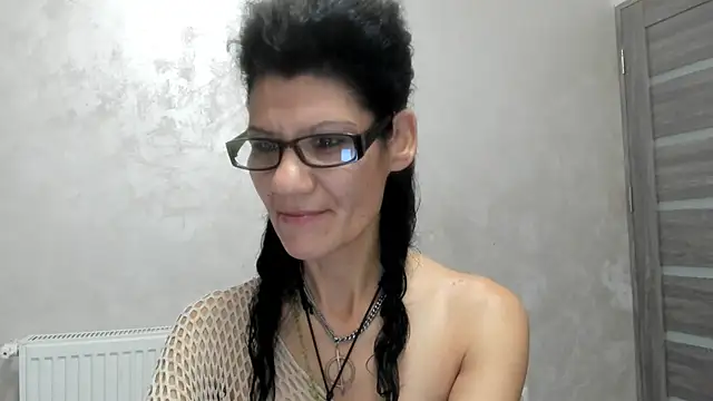 Snapshot of SweetSin40 chatting on 11/24/25, 07:57 SweetSin40 online show from 11/24/25, 07:57