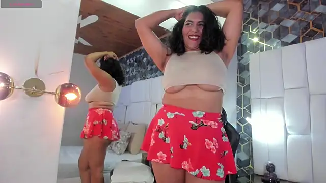 Snapshot of denisse_khan chatting on 02/13/26, 04:58 denisse khan online show from 02/13/26, 04:58