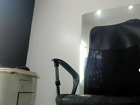 Brandonhott online show from 10/19/25, 04:07