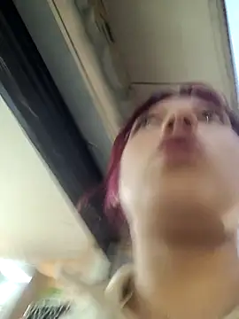 Snapshot of l0lita_sweet chatting on 10/16/25, 10:44 l0lita sweet online show from 10/16/25, 10:44