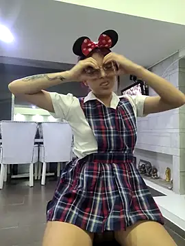 Snapshot of l0lita_sweet chatting on 10/20/25, 10:54 l0lita sweet online show from 10/20/25, 10:54