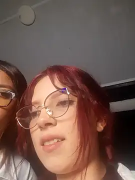 Snapshot of l0lita_sweet chatting on 10/24/25, 11:23 l0lita sweet online show from 10/24/25, 11:23