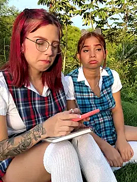 Snapshot of l0lita_sweet chatting on 10/27/25, 10:14 l0lita sweet online show from 10/27/25, 10:14