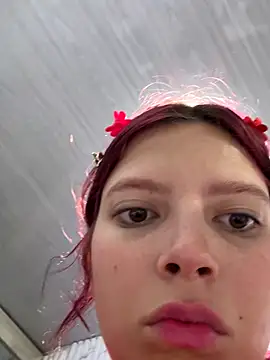 Snapshot of l0lita_sweet chatting on 10/29/25, 10:17 l0lita sweet online show from 10/29/25, 10:17