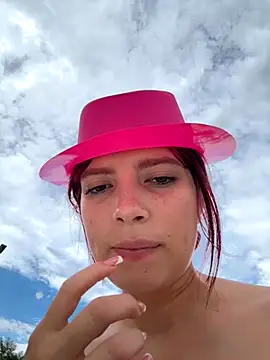 Snapshot of l0lita_sweet chatting on 11/02/25, 08:11 l0lita sweet online show from 11/02/25, 08:11