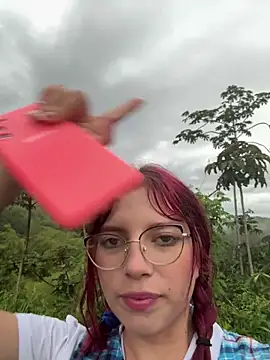 Snapshot of l0lita_sweet chatting on 11/03/25, 09:48 l0lita sweet online show from 11/03/25, 09:48