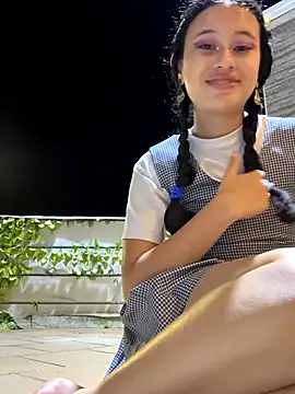 Snapshot of l0lita_sweet chatting on 12/04/25, 01:15 l0lita sweet online show from 12/04/25, 01:15