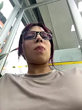 Snapshot of l0lita_sweet chatting on 12/04/25, 09:45 l0lita sweet online show from 12/04/25, 09:45