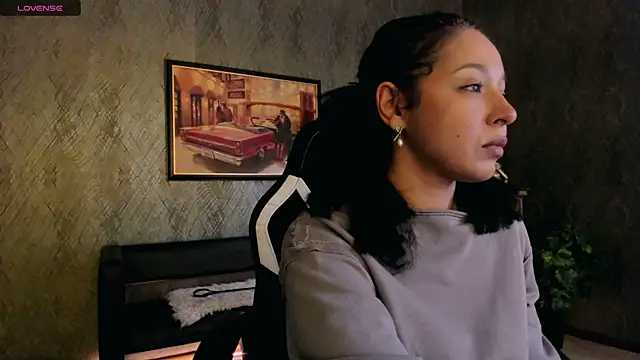 Aisha Goldstein online show from 11/29/25, 12:08