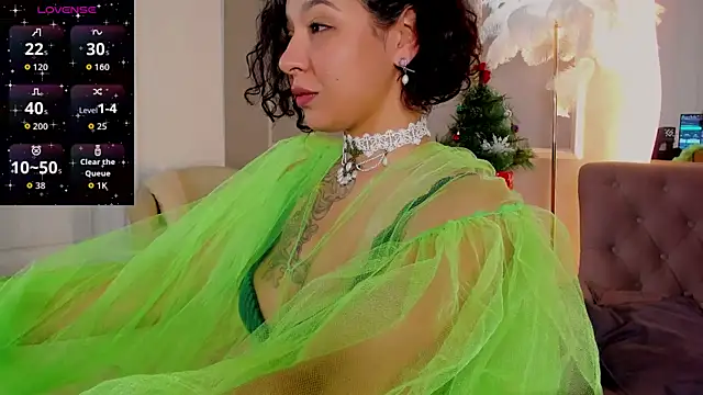 Snapshot of Aisha_Goldstein chatting on 12/18/25, 05:57 Aisha Goldstein online show from 12/18/25, 05:57