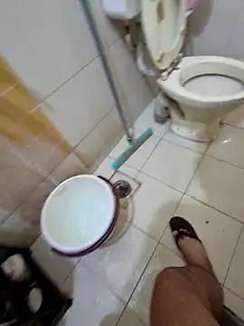 Snapshot of crawlerdrill chatting on 11/08/25, 04:01 crawlerdrill online show from 11/08/25, 04:01