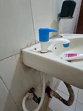 Snapshot of crawlerdrill chatting on 11/22/25, 02:43 crawlerdrill online show from 11/22/25, 02:43