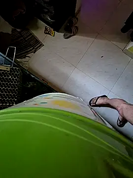 Snapshot of crawlerdrill chatting on 11/30/25, 04:16 crawlerdrill online show from 11/30/25, 04:16