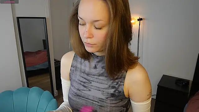 NeonyMuse online show from 11/21/25, 10:36