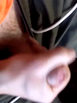 Snapshot of szabi1995 chatting on 10/30/25, 02:07 szabi1995 online show from 10/30/25, 02:07