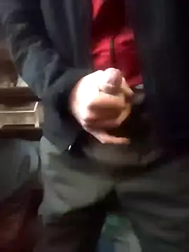 Snapshot of szabi1995 chatting on 12/22/25, 09:17 szabi1995 online show from 12/22/25, 09:17