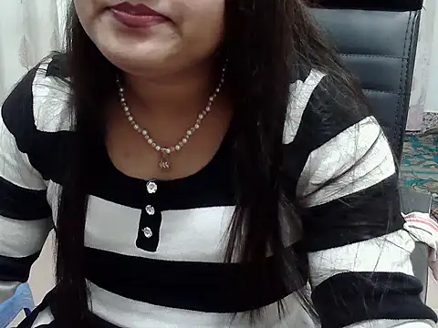 Snapshot of SexyRani2000 chatting on 01/18/26, 03:05 SexyRani2000 online show from 01/18/26, 03:05