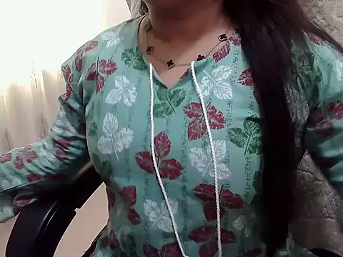 Snapshot of SexyRani2000 chatting on 05/07/26, 05:35 SexyRani2000 online show from 05/07/26, 05:35