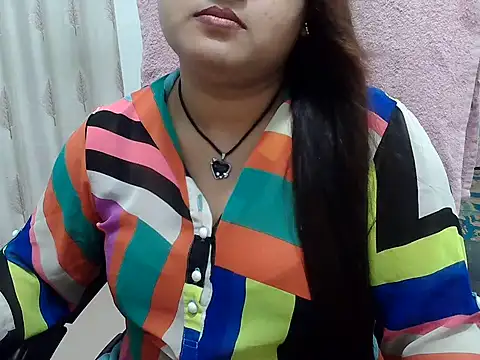 Snapshot of SexyRani2000 chatting on 06/11/26, 03:10 SexyRani2000 online show from 06/11/26, 03:10