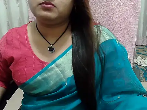 Snapshot of SexyRani2000 chatting on 06/13/26, 04:05 SexyRani2000 online show from 06/13/26, 04:05