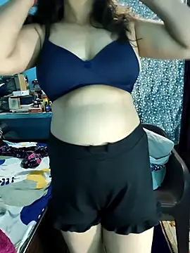 Model Show01 online show from 11/20/25, 03:34