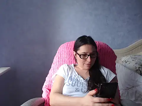 LuckyLisa23 online show from 06/09/26, 11:55