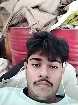 Snapshot of senju_somasu chatting on 10/13/25, 05:18 senju somasu online show from 10/13/25, 05:18