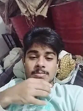 Snapshot of senju_somasu chatting on 10/16/25, 05:36 senju somasu online show from 10/16/25, 05:36