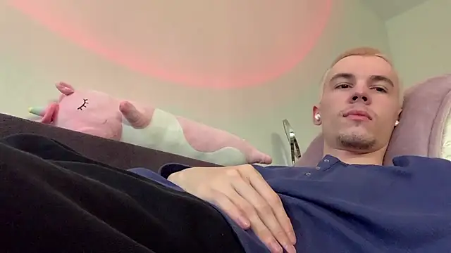 Jeremy1Scott online show from 06/29/26, 04:52