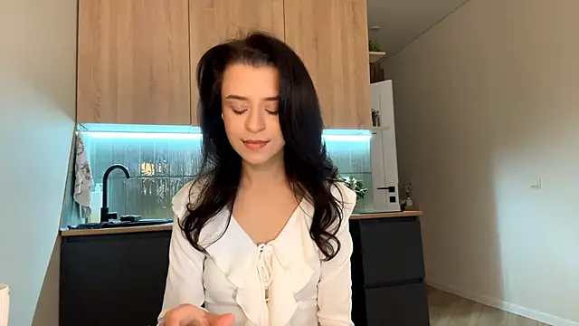 Snapshot of CeredAlum chatting on 10/25/25, 07:05 CeredAlum online show from 10/25/25, 07:05