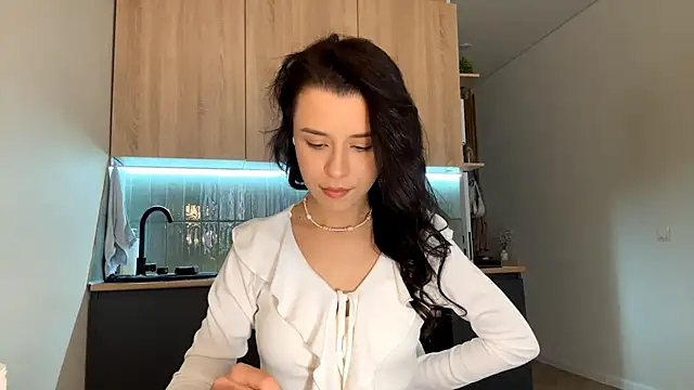 Snapshot of CeredAlum chatting on 11/05/25, 11:10 CeredAlum online show from 11/05/25, 11:10